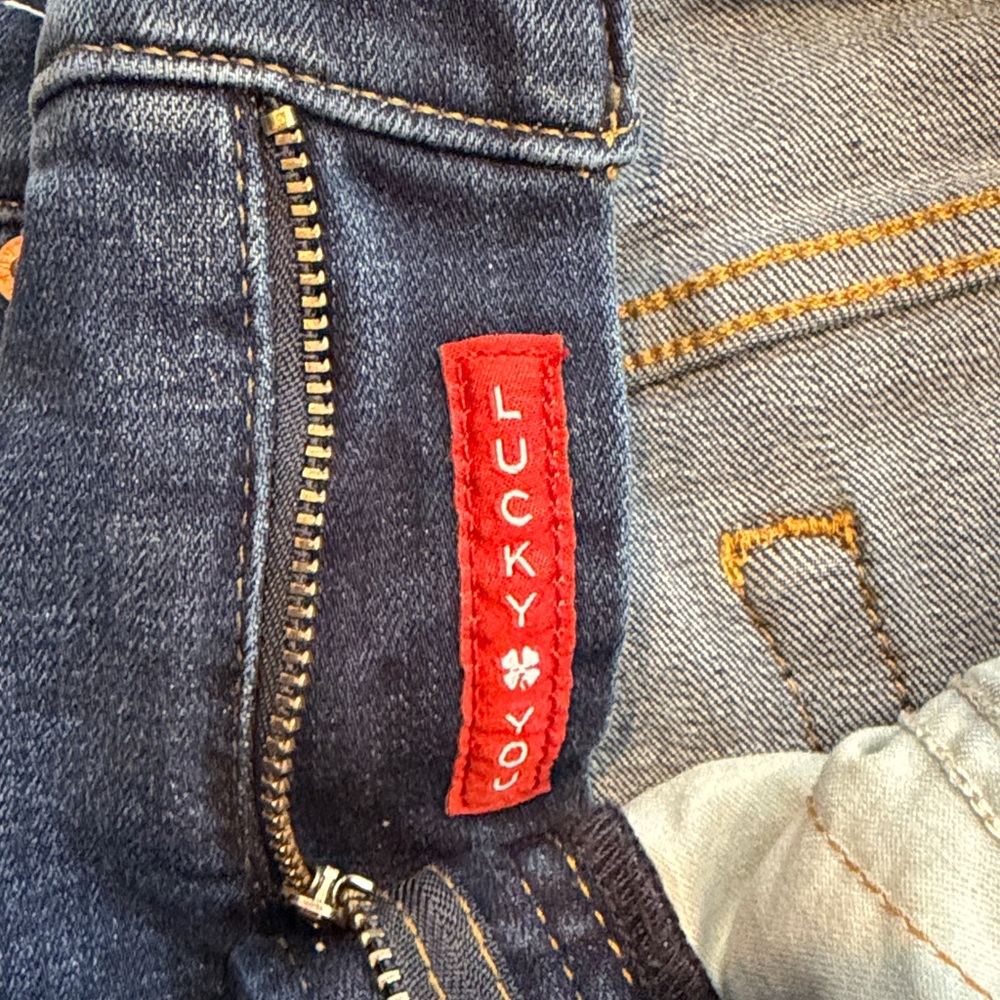 Lucky Brand- Oh Lucky You! Women's Denim Shorts Sz 6 - Picture 3 of 4